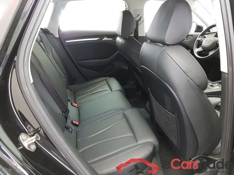 AUDI A3 SB 1.6 TDI Xenon Navi Sport-Leather PDC Klima #6