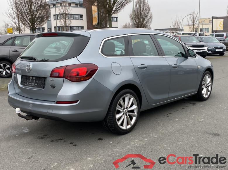 Opel Innovation Astra J Sports Tourer #4