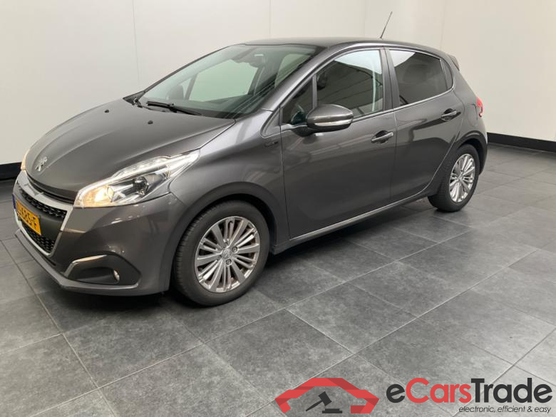 PEUGEOT 208 1.2 PureT. Signature