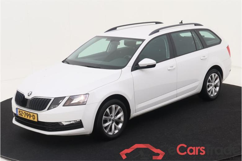 SKODA Octavia Combi 110 kW #1