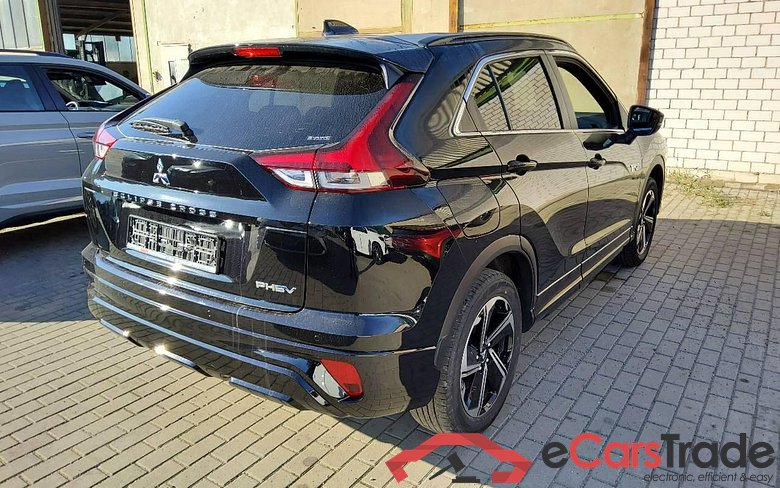 Mitsubishi Plus Select Hybrid 4WD Eclipse Cross Plug-In #2