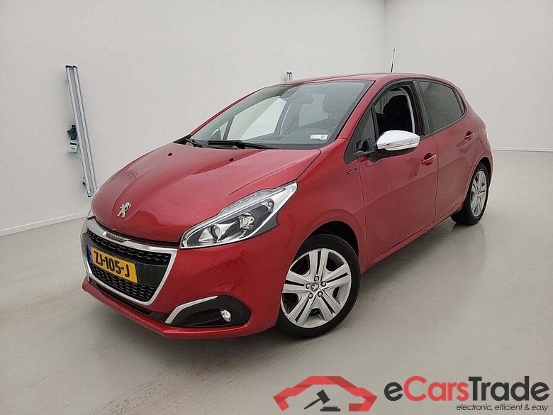 PEUGEOT 208 1.2 PureTech Signature #1