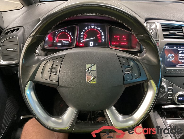CITROEN DS5 2.0 HDi So Chic #6
