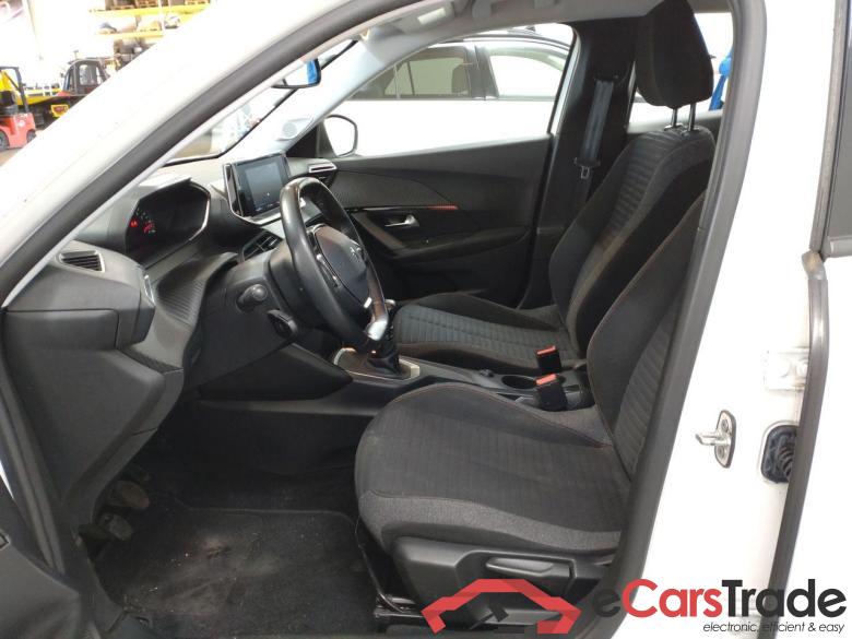 PEUGEOT 2008 1.2 PureTech Blue Lease Active #5
