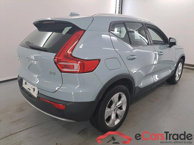 VOLVO XC40 2.0 D3 Momentum (EU6d-TEMP) Sensus Navigation Light & Cool #4