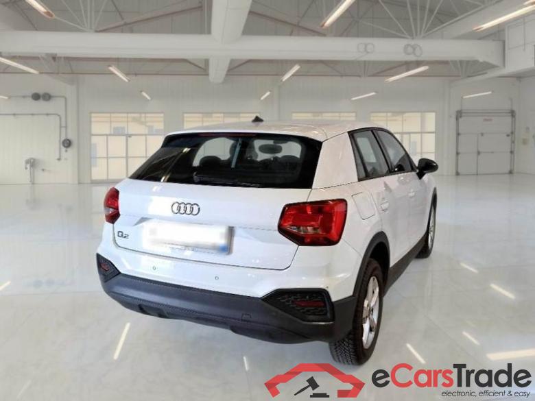 Audi 9 AUDI Q2 / 2020 / 5P / SUV 1.5 35 TFSI BUSINESS S TRONIC #2
