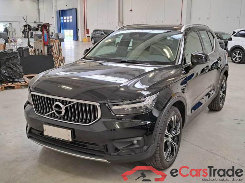 Volvo 218 VOLVO XC40 / 2017 / 5P / SUV T5 PLUG-IN HYBRID AUTO RECHARGE INSCR.