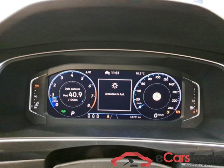 Volkswagen 8 VOLKSWAGEN TIGUAN / 2020 / 5P / SUV 1.5 TSI ACT R-LINE DSG #4