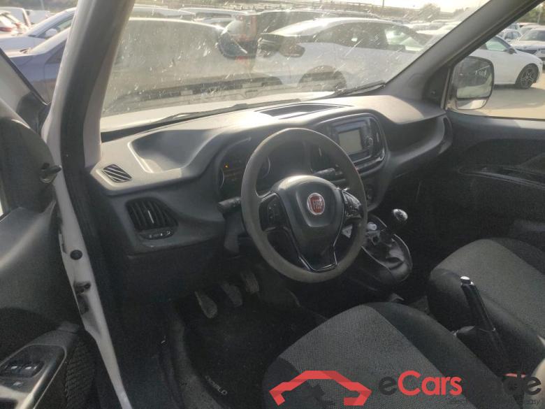 Fiat Cargo Base 1.3 Multijet 70kW (95CV) FIAT Doblò Cargo/2015/3P/furgón derivado de turismo Cargo Base 1.3 Multijet 70kW (95CV) #3