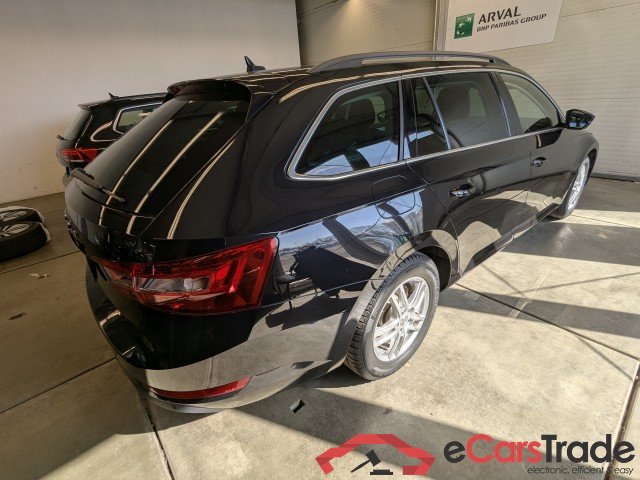 Skoda Superb Wagon ´15 Superb Combi Ambition 2.0 TDI 110KW MT6 E6dT #3