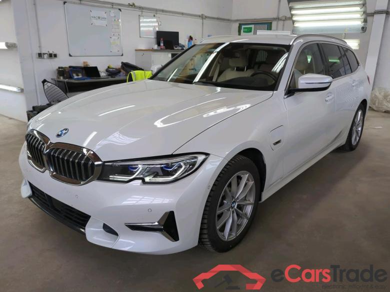 BMW 3-Serie Touring ´18 Baureihe 3 Touring 330 e xDrive Luxury Line 2.0 185KW AT8 E6d
