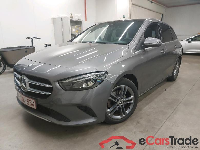 MERCEDES - MER B 180 d 116PK DCT Launch Edition  With Heated Seats & Cruise Control & Pano Roof & Trailer hook #1