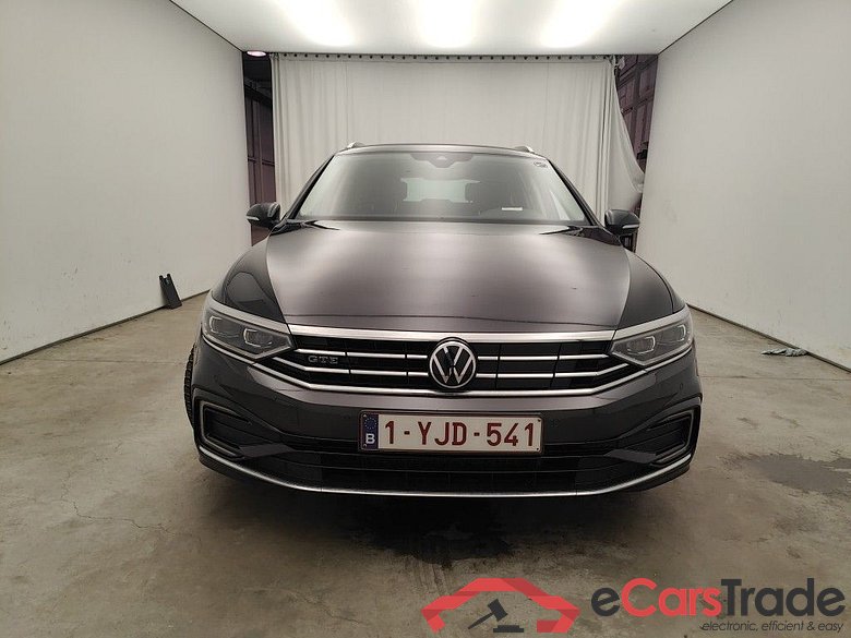 Volkswagen Passat Variant 1.4 TSI DSG6 GTE Business 5d - NO COC #1