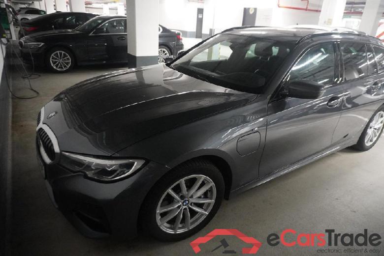 BMW 3-Serie Touring ´18 Baureihe 3 Touring 330 e M Sport 2.0 185KW AT8 E6d #1