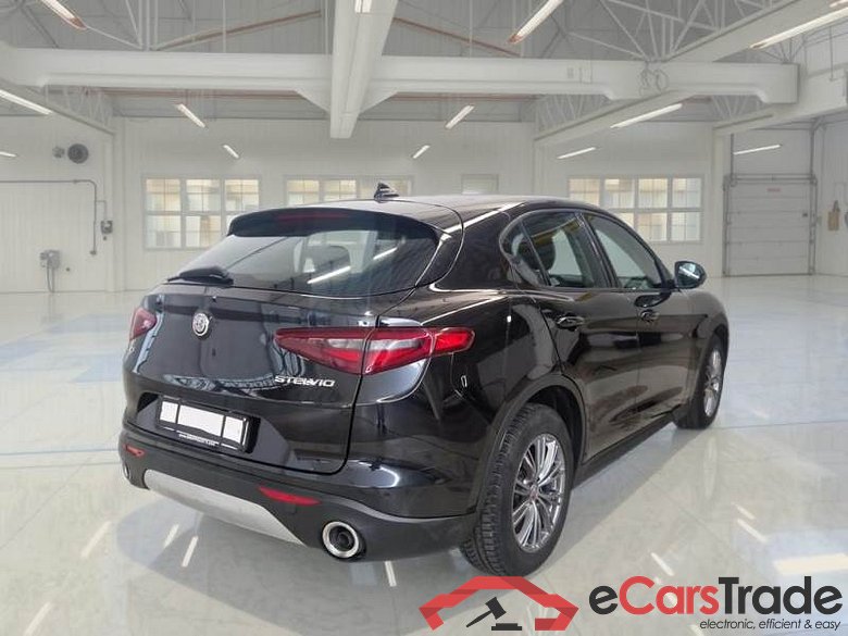 AlfaRomeo 62 ALFA ROMEO STELVIO / 2017 / 5P / SUV 2.2 TURBO DIESEL 190CV BUSINESS AT8 Q4 #2