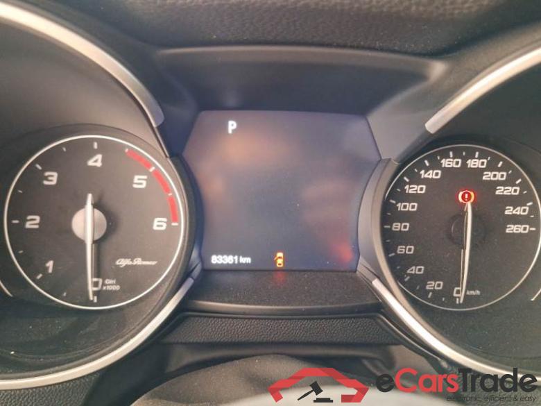 AlfaRomeo 2.2 BUS ALFA ROMEO STELVIO / 2017 / 5P / SUV 2.2 TURBO DIESEL 190CV BUSINESS AT8 Q4 #4