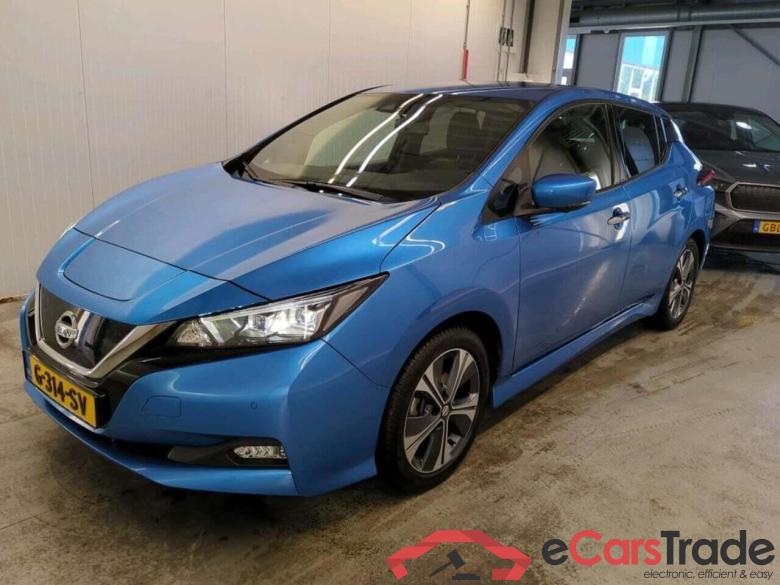 NISSAN LEAF Tekna 40 kWh #1