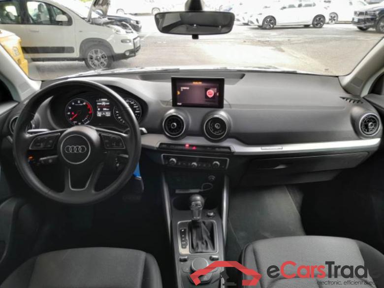 Audi 62 AUDI Q2 / 2016 / 5P / SUV 2.0 40 TFSI ADMIRED S TRONIC QUATTRO #3