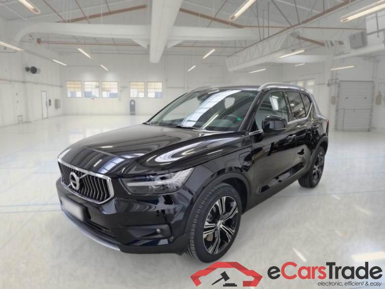 Volvo 228 VOLVO XC40 / 2017 / 5P / SUV T5 PLUG-IN HYBRID AUTO RECH INSCRIP EXPR #1