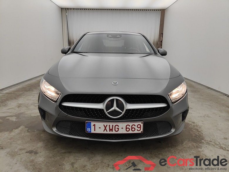 Mercedes-Benz A-Klasse Limousine A 180 d DCT Business Solution 4d #1