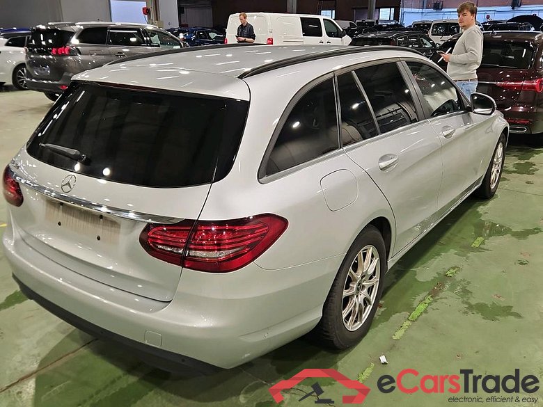 Mercedes C 180d LED-Xenon Navi Sport-Seats KeylessGo Klima PDC ... #3