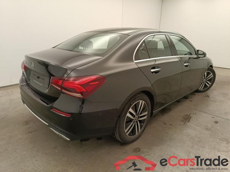 Mercedes-Benz A-Klasse Limousine A 180 d DCT Launch Edition 4d #5