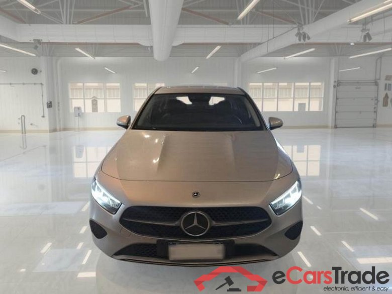 Mercedes 48 MERCEDES-BENZ CLASSE A / 2022 / 5P / BERLINA A 250 E PLUG-IN AT ADVANCED PROGRESSIVE #6