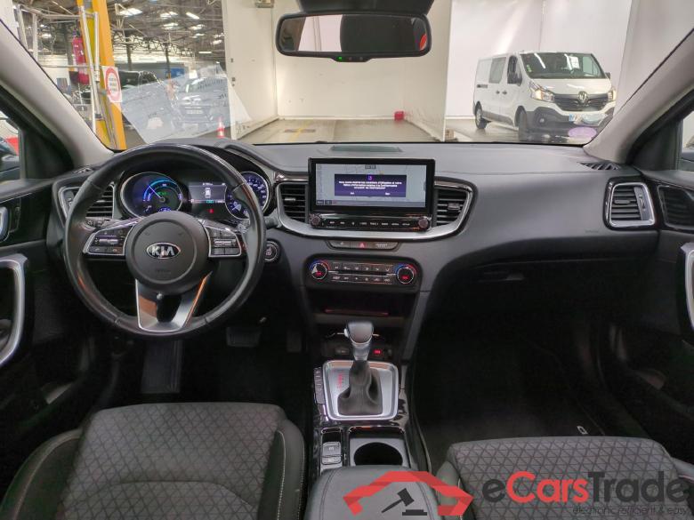 Kia 1.6 GDI ISG PHEV ACTIVE SW DCT7 KIA ceed / 2018 / 5P / Break 1.6 GDI ISG PHEV ACTIVE SW DCT7 #5