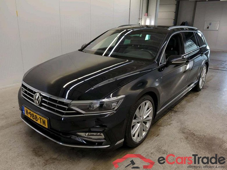 VOLKSWAGEN Passat Variant 1.5 TSI Eleg.Bns R