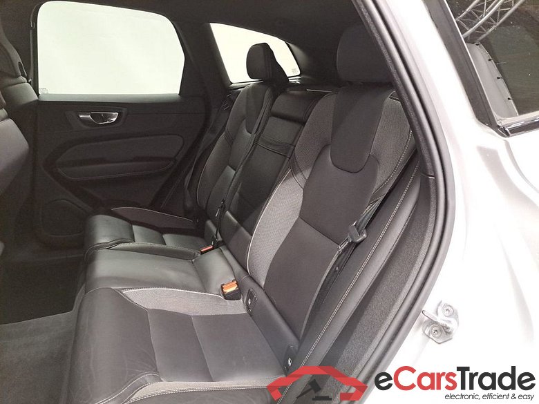 Volvo XC60 D4 120kW Geartronic R-Design 5d #6