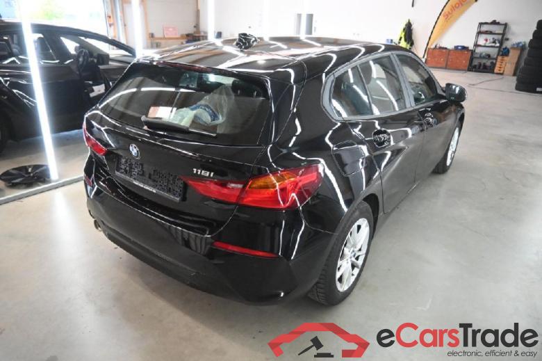 BMW 1-Serie ´19 Baureihe 1 Lim. 118 i Advantage 1.5 103KW MT6 E6dT #2