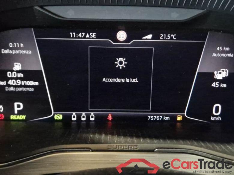 Skoda 23 SKODA SUPERB WAGON / 2019 / 5P / STATION WAGON 1.4 TSI PLUG-IN HYBRYD EXECUTIVE DSG #4