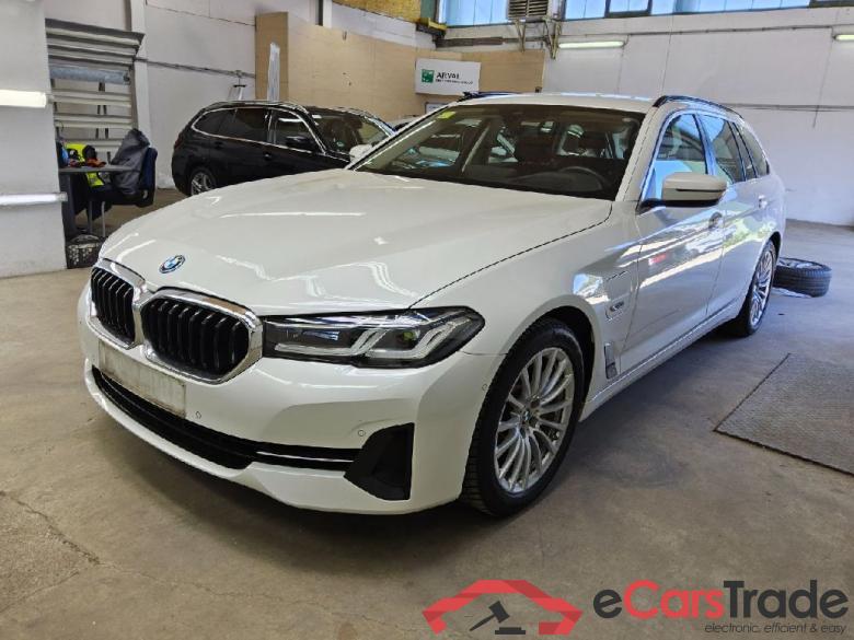BMW 5-Serie Touring ´16 Baureihe 5 Touring 520 e 2.0 150KW E6d #1