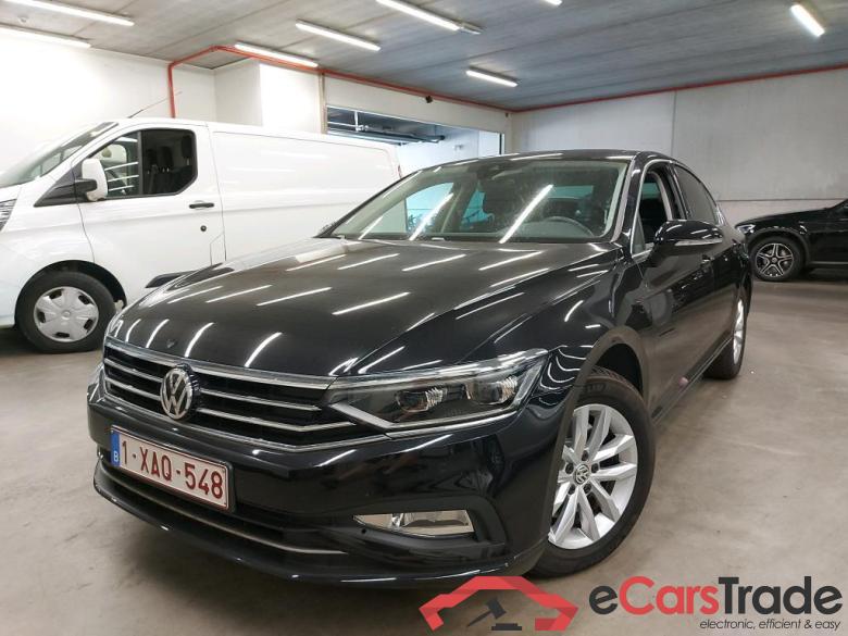 VOLKSWAGEN - VW  PASSAT TDI 120PK DSG7 Style Business With Nav Discover Pro & Area View & Winter I & Front & Rear Park Assist & Park Pilot & Sunroof #1