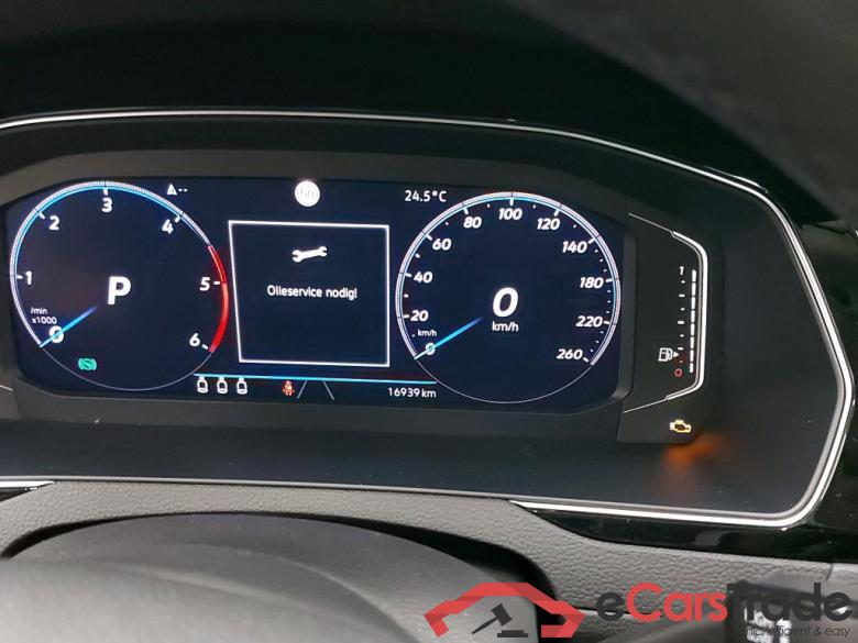 VOLKSWAGEN - VW  PASSAT TDI 120PK DSG7 Style Business With Nav Discover Pro & Area View & Winter I & Front & Rear Park Assist & Park Pilot & Sunroof #5