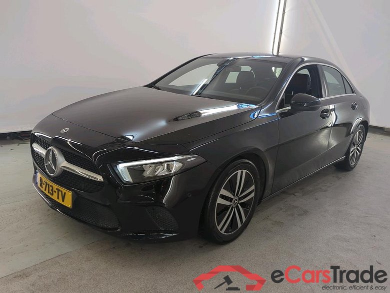 Mercedes-Benz A-Klasse Limousine A 200 7G-DCT Business Solution Luxury 4d