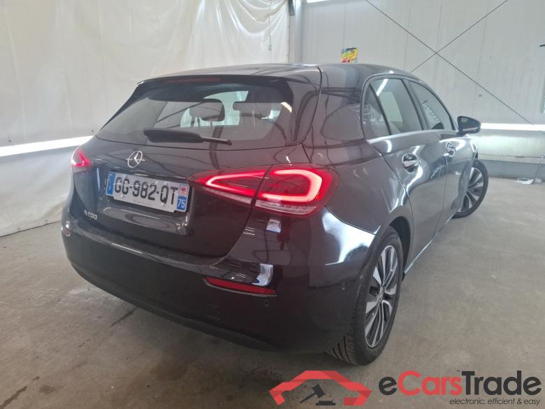 MERCEDES-BENZ Classe A Compact / 2018 / 5P / Berline A 200 Business Line 7G-DCT #3