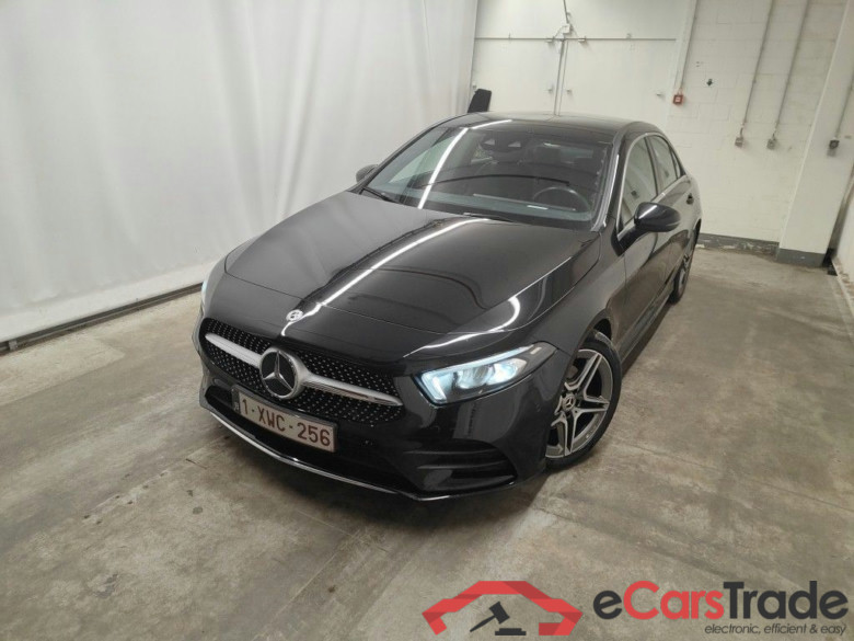 Mercedes-Benz A-Klasse Limousine A 180 d DCT Business Solution 4d #1