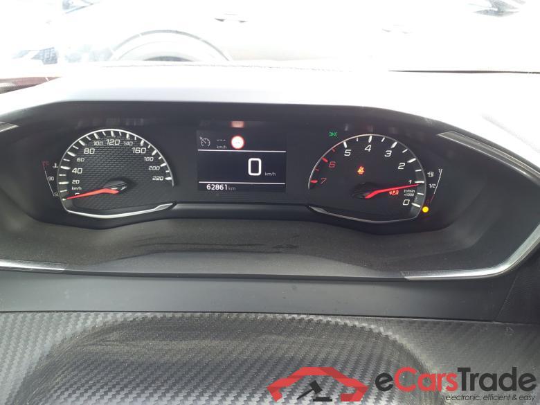 PEUGEOT 2008 1.2 PureTech 100 S&S Allure BVM #6 PEUGEOT 2008 1.2 PureTech 100 S&S Allure BVM #6