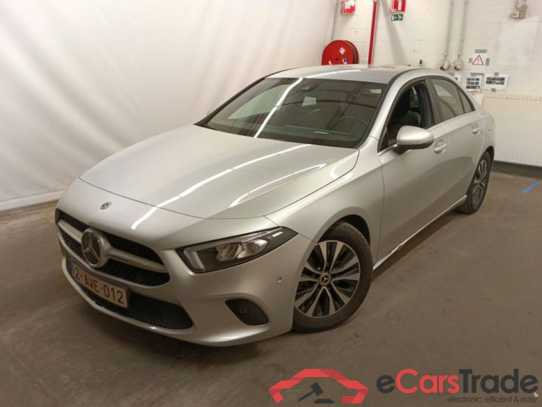 Mercedes-Benz A-Klasse Limousine A 180d Business Solution Aut. 4d