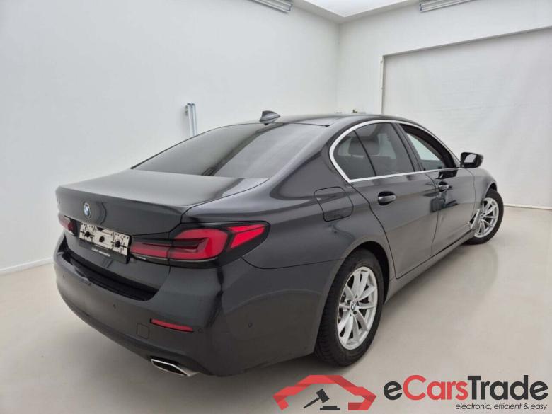 BMW 518d Aut. LED-Xenon LC-Pro ACC Ambient Navi-Pro Leather KeylessGo Camera Klima PDC ... #3