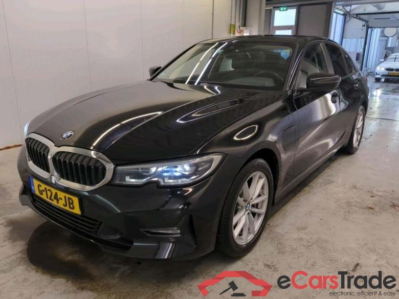 BMW 3-serie 330e High Executive #1