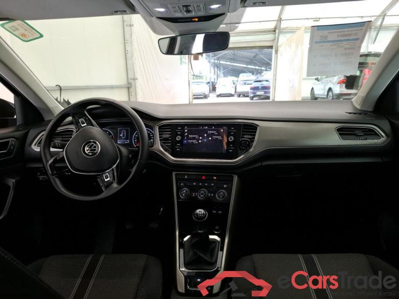 VOLKSWAGEN T-Roc / 2017 / 5P / SUV 1.0 TSI 110 LOUNGE BUSINESS #5 VOLKSWAGEN T-Roc / 2017 / 5P / SUV 1.0 TSI 110 LOUNGE BUSINESS #5