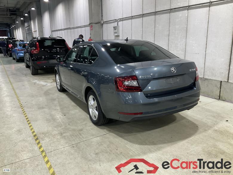 SKODA OCTAVIA DIESEL - 2017 1.6 CR TDi Ambition #3 SKODA OCTAVIA DIESEL - 2017 1.6 CR TDi Ambition #3