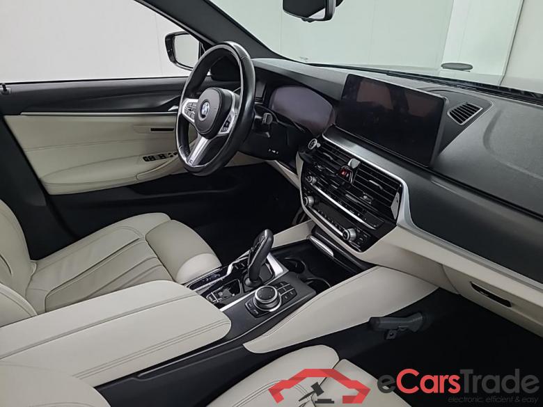 BMW 5-serie Touring 520iA Business Edition Plus 5D 135kW #6