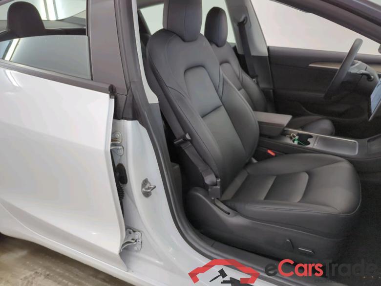 Tesla Model 3 Standard Range Plus RWD 4d #3