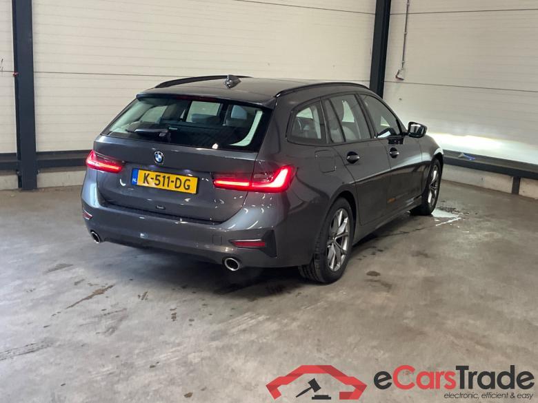 BMW 3-SERIE TOURING 320i High Exe. Ed. #3