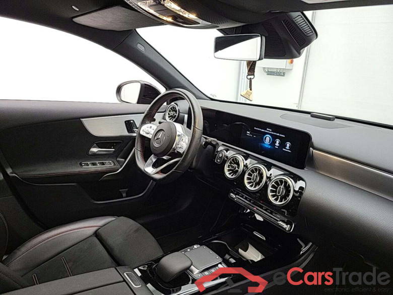 MERCEDES-BENZ A-KLASSE 180D AMG LINE DCT #3