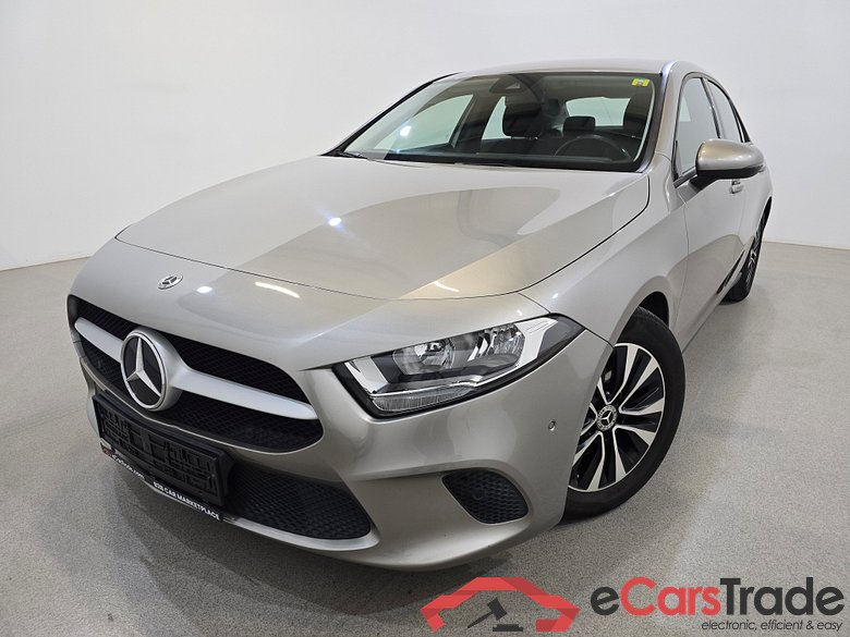 Mercedes A 180d Limousine Widescreen Navi KeylessGo Сamera Klima PDC ...