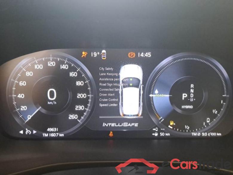 VOLVO XC40 / 2021 / 5P / SUV T5 RECHARGE PLUG-IN AUTO PLUS BRIGHT #4